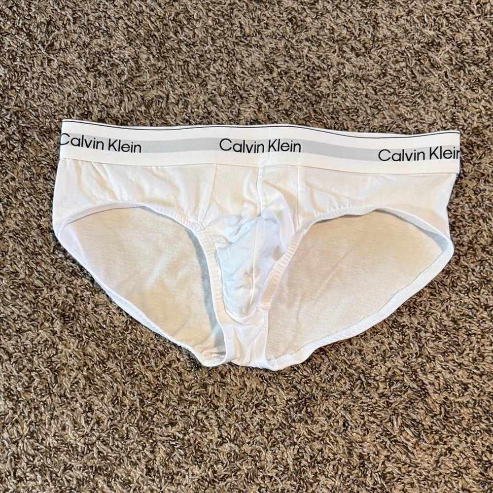 Calvin Klein Icon Cotton Stretch White Briefs (only selling 1) Size Medium